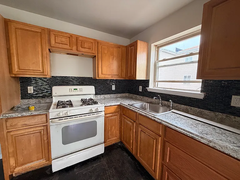 1907 Arnow Ave #1 — Photo 1