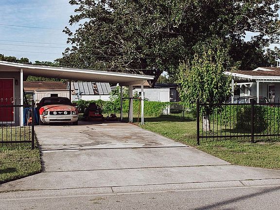 2nd image of 2814 Allison Dr