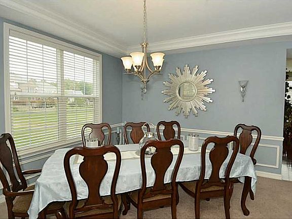 3rd image of 2809 Brookline Ct
