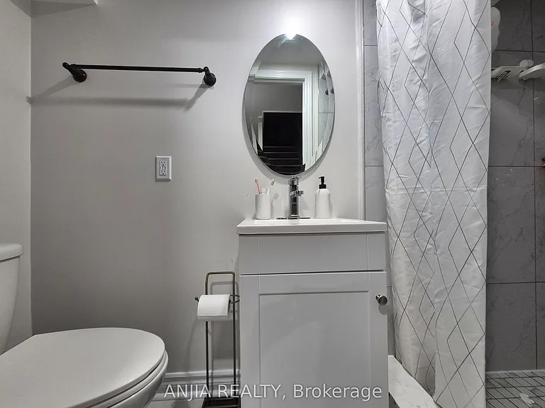 132 Heatherside Dr #BASEMENT — Photo 15