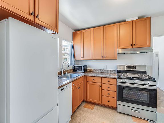 5th image of 2339 Adeline St #2339