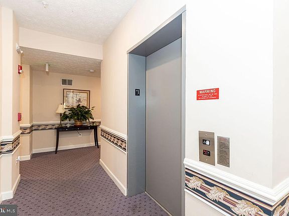 3rd image of 109 Sunshine Ct Unit G
