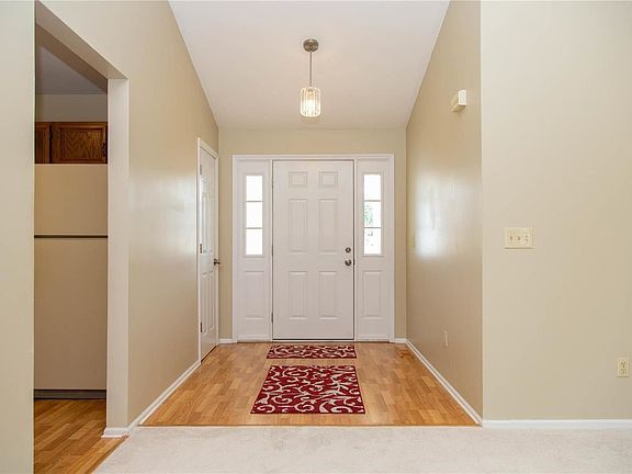 2nd image of 1544 Saddlegate Ct