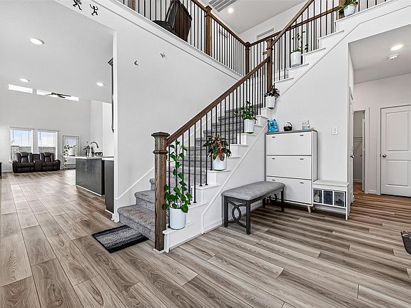 5th image of 8714 Limmen Terrace Trl