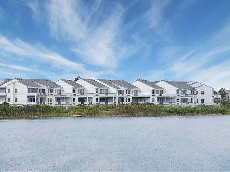 256 Dune Rd #94 — Photo 17