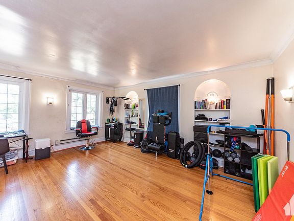 3rd image of 2029 W Jarvis Ave APT 2