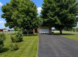 954 NW Main St, Gentry, AR 72734