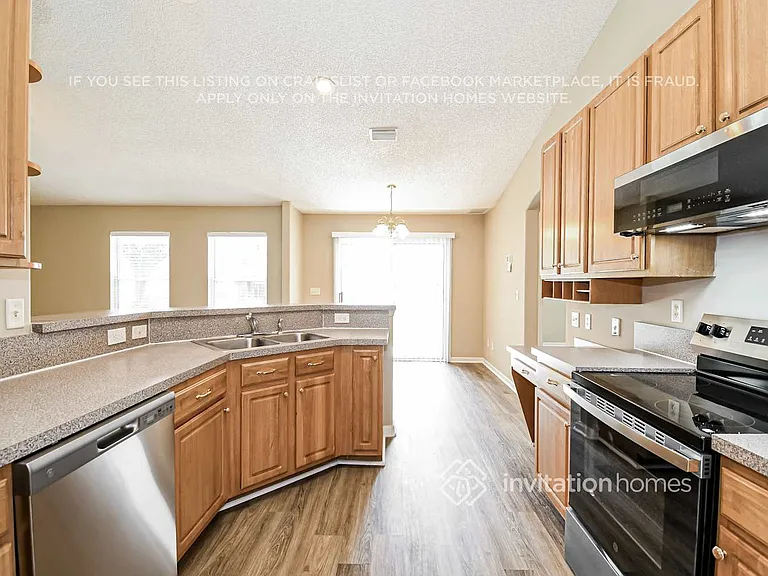 6886 Wall Springs Dr — Photo 6