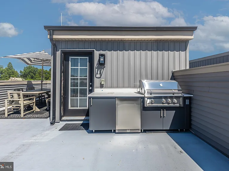 300 Squire Dr — Photo 34