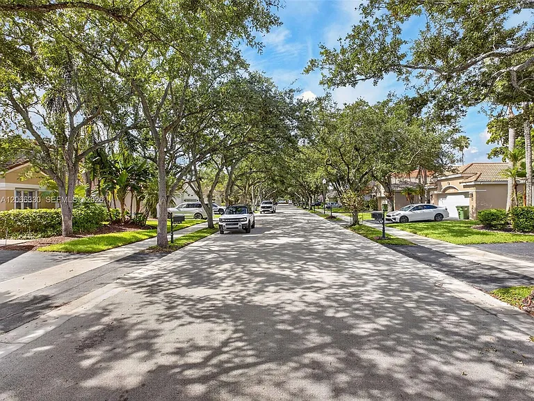 1520 Seabay Rd — Photo 10