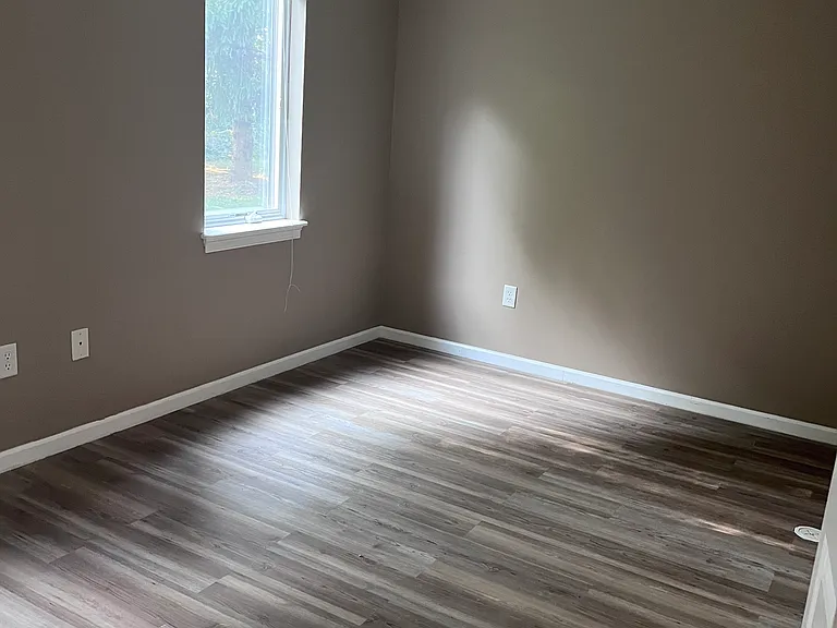 1800 Stone Manor Cir — Photo 24