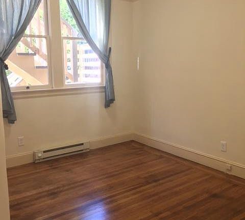 3rd image of 1186 S Van Ness Ave APT 2