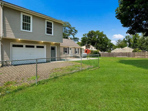 512 Park Ave, Bristol, PA 19007