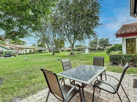 5th image of 5649 Lakeview Mews Dr