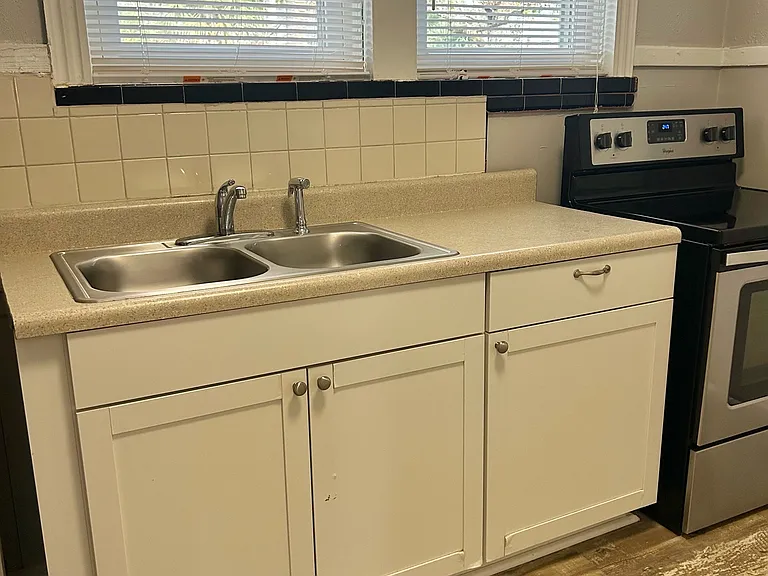 1215 Willow Branch Ave — Photo 16