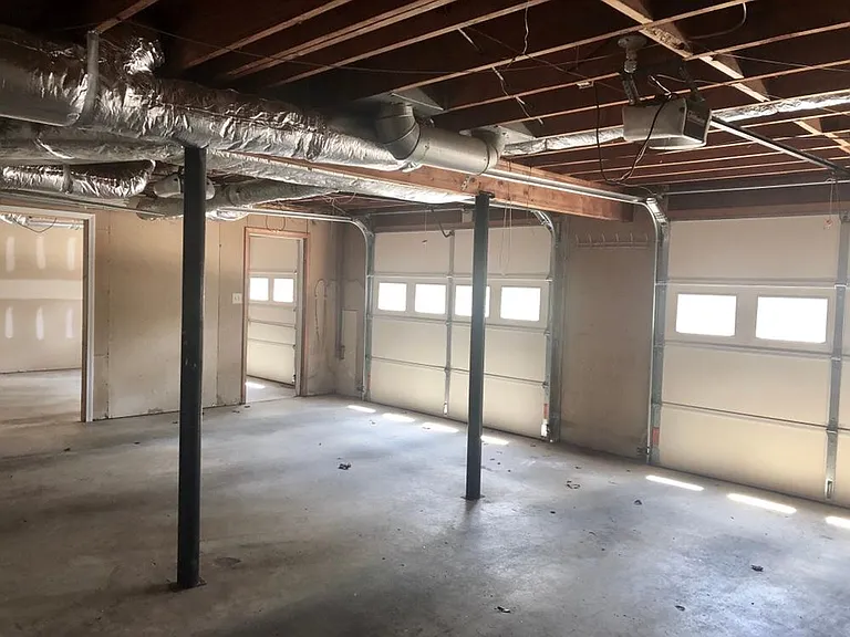 3-Car Garage