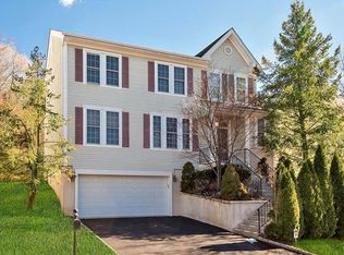 44 Belle Fair Rd, Pt Chester, NY 10573