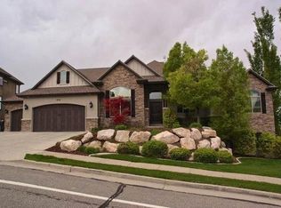 654 E Eagleridge Dr, North Salt Lake, UT 84054