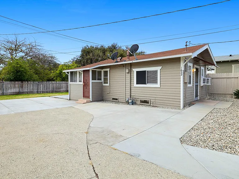 1632 Whitefield Rd — Photo 3