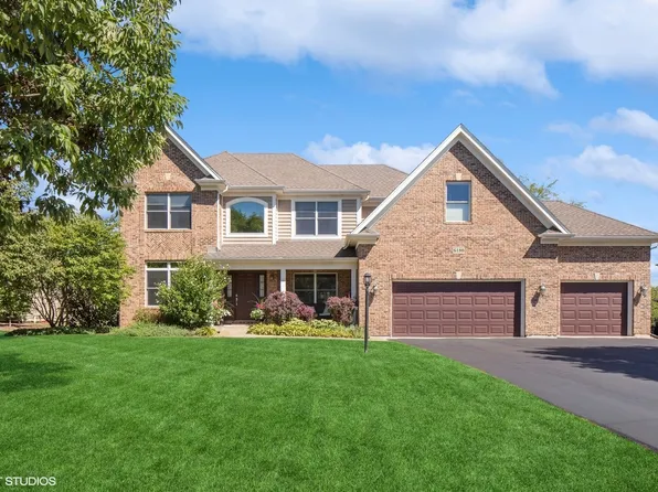 6180 Stansbury Ln, Crystal Lake, IL 60014