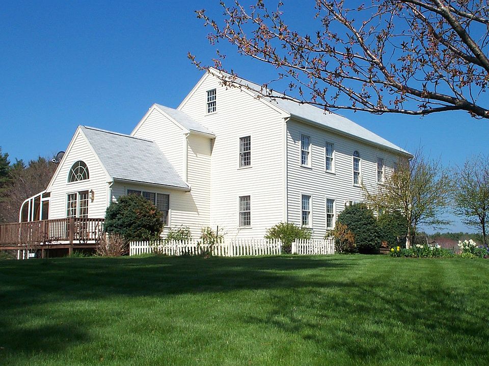 2nd image of 24 Dukes Brook Rd