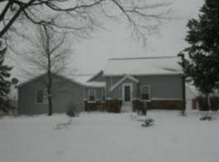5725 S Corey Rd, Perry, MI 48872