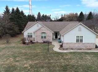 1529 Kaulette Dr, Grafton, WI 53024