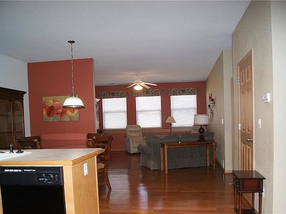3rd image of 1217 N 132nd St