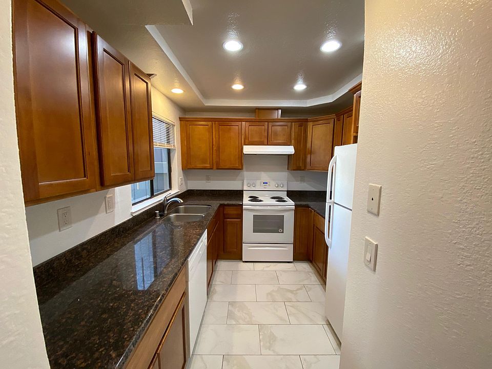 1st image of 2890 Redwood Pkwy APT 141