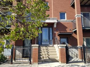 1132 W 13th St UNIT 202, Chicago, IL 60608