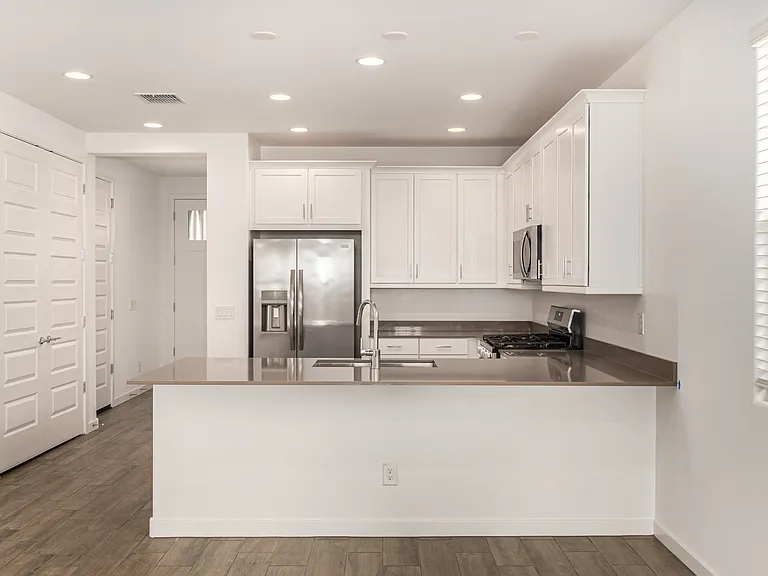 2049 W Sienna Bouquet Pl — Photo 8