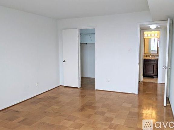 5th image of 4 Monroe Pl #1204