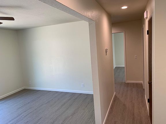 5th image of 3443 Brookdale Dr