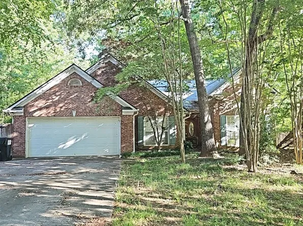 5732 Newberry Point Dr, Flowery Branch, GA 30542