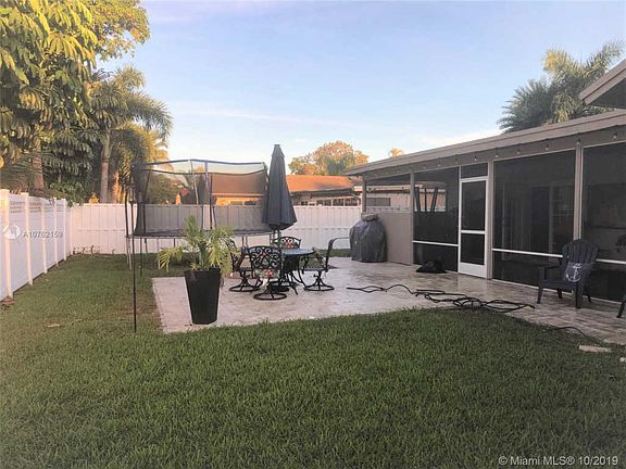 5th image of 10841 NW 20th Dr