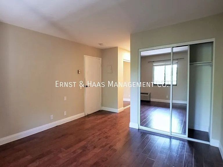 225 W 6th St #407 — Photo 5