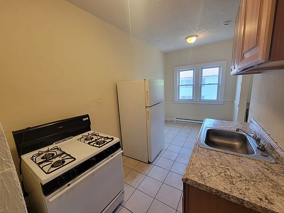 5th image of 848 Linn Dr APT 1