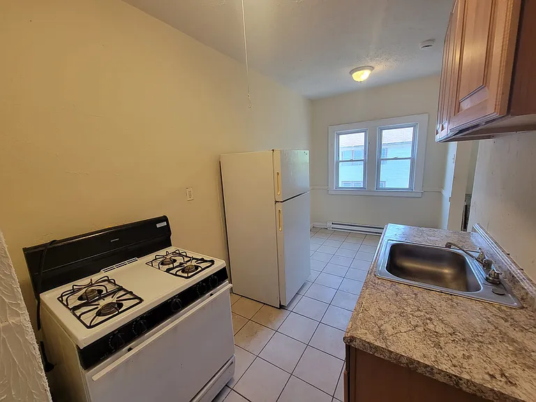 848 Linn Dr #1 — Photo 5