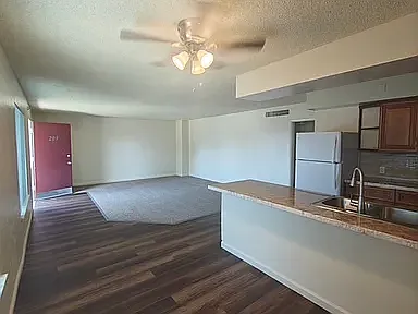 Cedar Heights Apartments — Photo 4