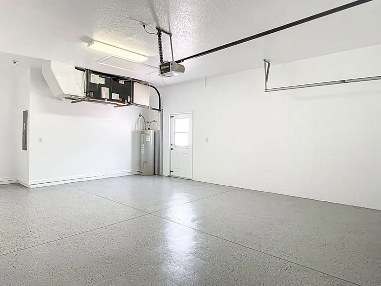 10809 Masters Dr — Photo 19