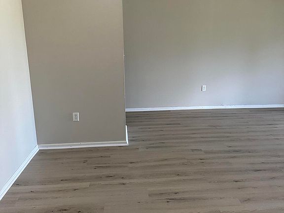 5th image of 2275 N Cable Rd APT 132