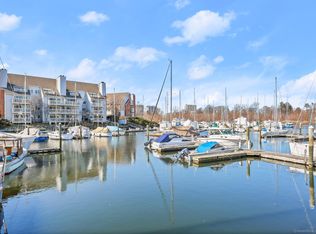 105 Harbor Dr APT 116, Stamford, CT 06902