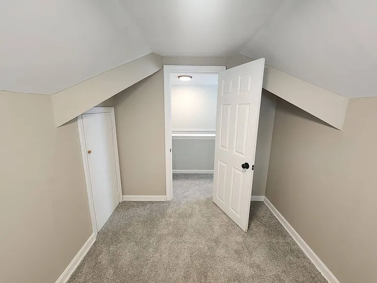 2506 Torrington Ave — Photo 29