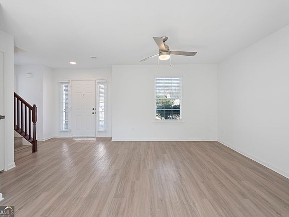 3rd image of 1629 Sweetgum Hl