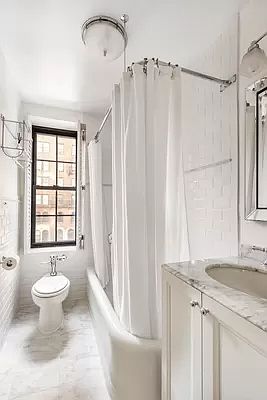 5th image of 245 E 72nd St APT 3B