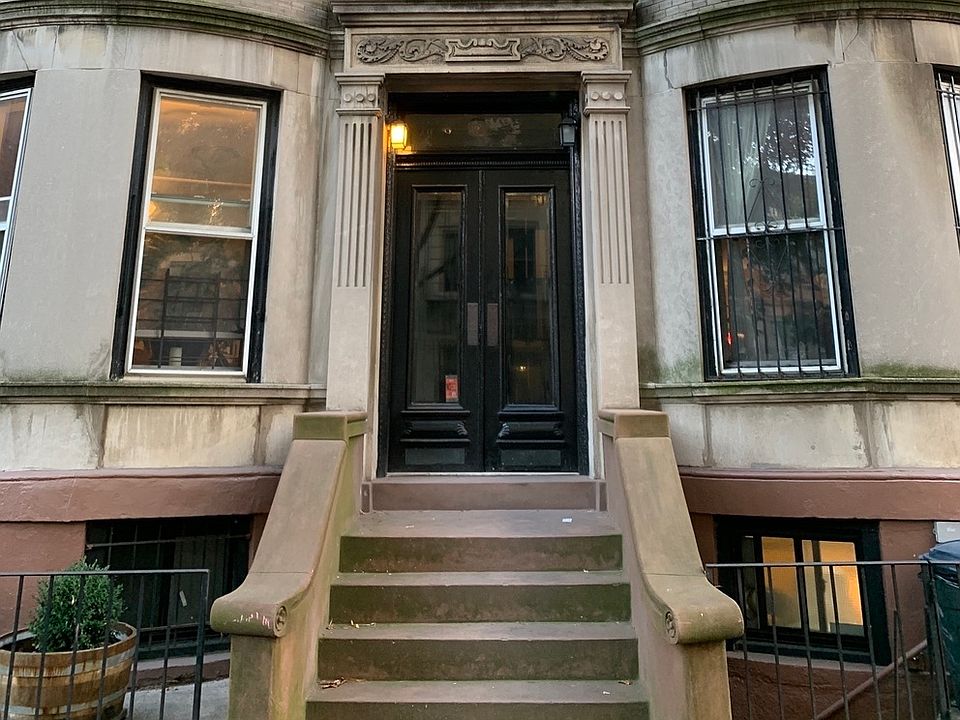 1st image of 442 15th St APT 4R