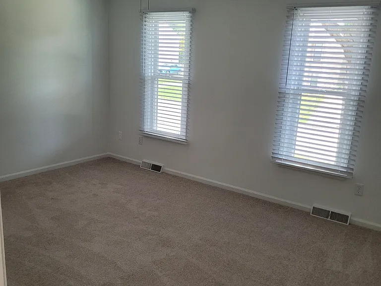 5310 Century Dr — Photo 1