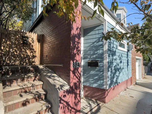 682-684 E 5th St, Boston, MA 02127