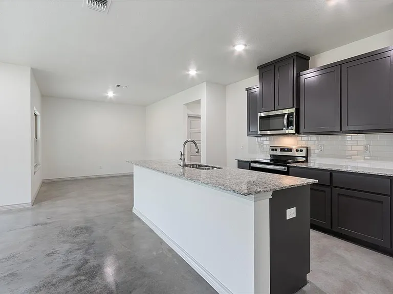 797 Freedom Cir — Photo 11