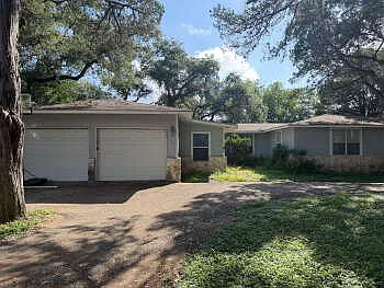 726 Encino Dr — Photo 1